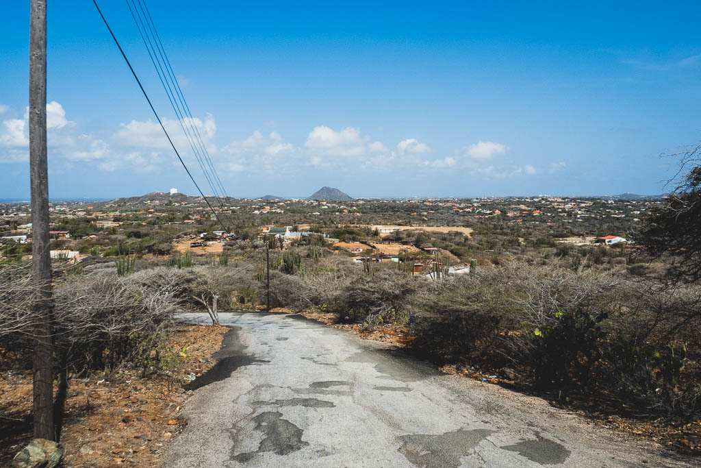 Straße im Insellinneren Aruba