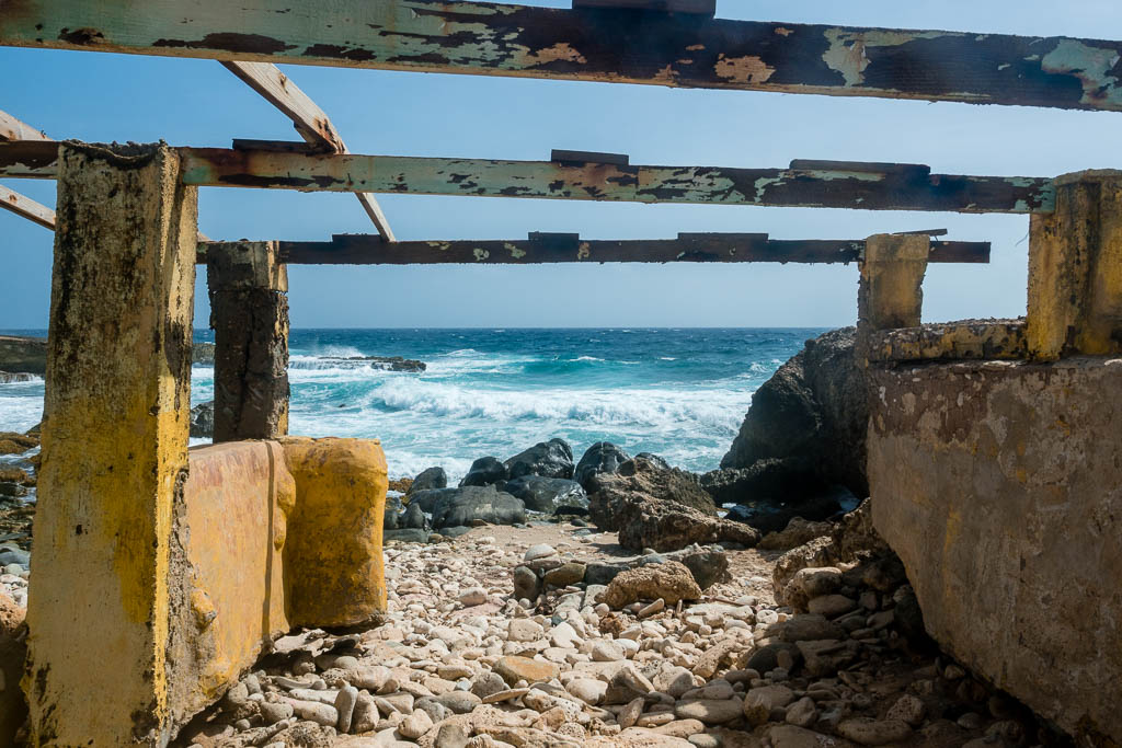 Ruine am Strand im Norden von Aruba