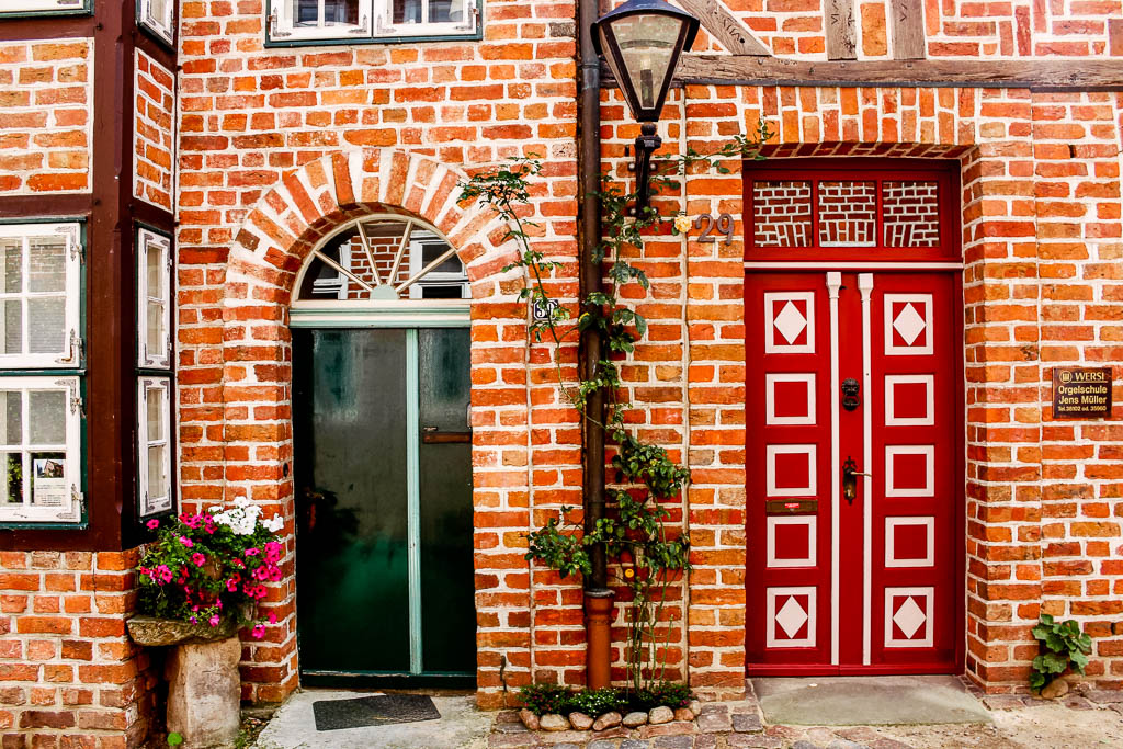 Türen und Fenster in Lüneburg 10 Dinge die man in Lüneburg machen sollte! Sehenswürdigkeiten und Tipps für die Hansestadt